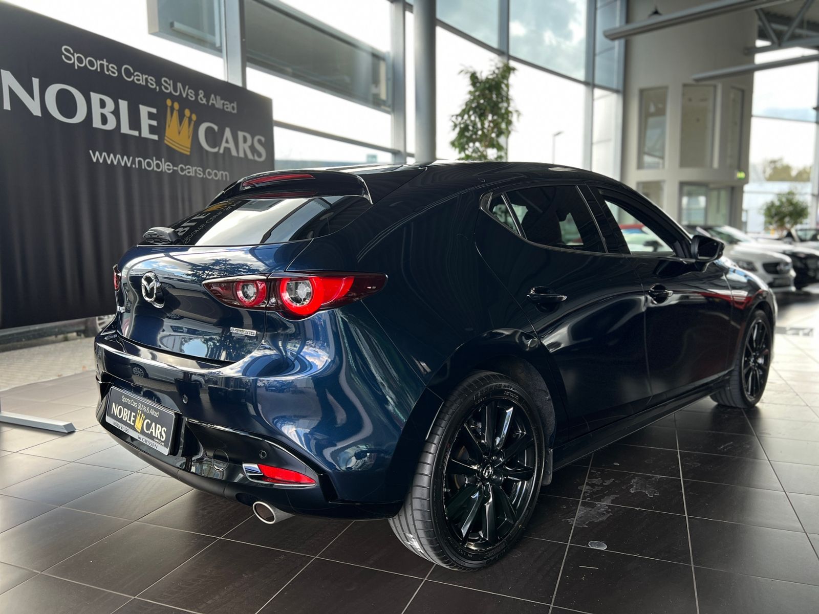 Fahrzeugabbildung Mazda 3 M Hybrid Nagisa BOSE MEMORY HUD NAVI RFK SHZ