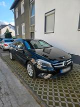 Mercedes-Benz Mercedes A 200 CDI Automatik - Mercedes-Benz A 200 aus 2013 mit Diesel-Antrieb: Limousine