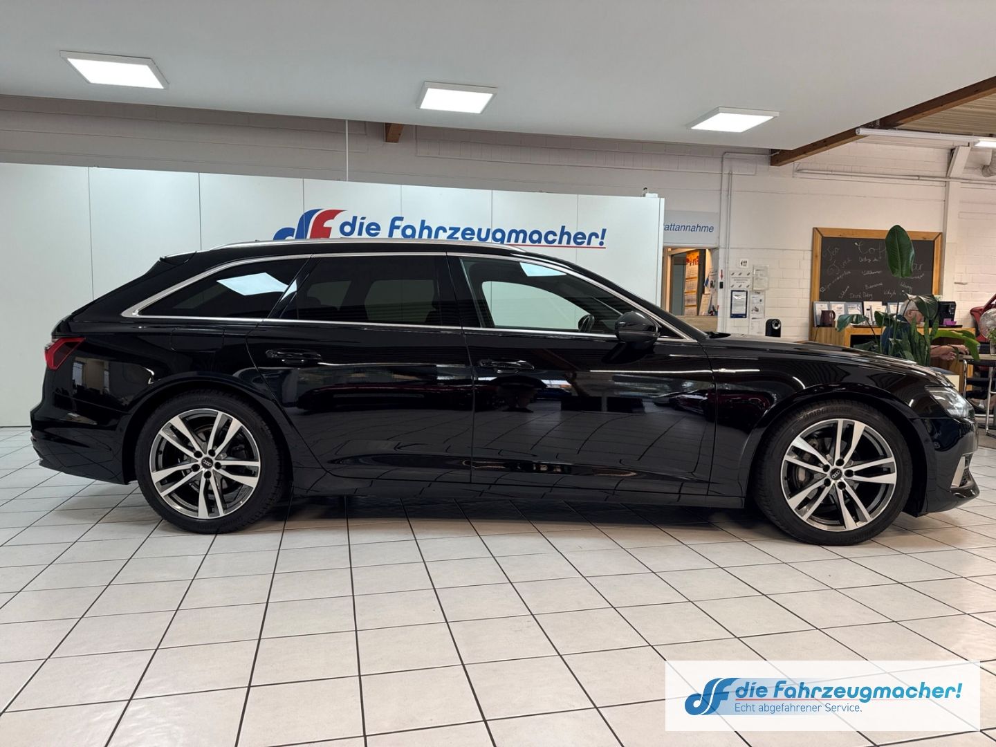 Fahrzeugabbildung Audi A6 Avant 40 TDI sport S-line Sportpaket Navi Led