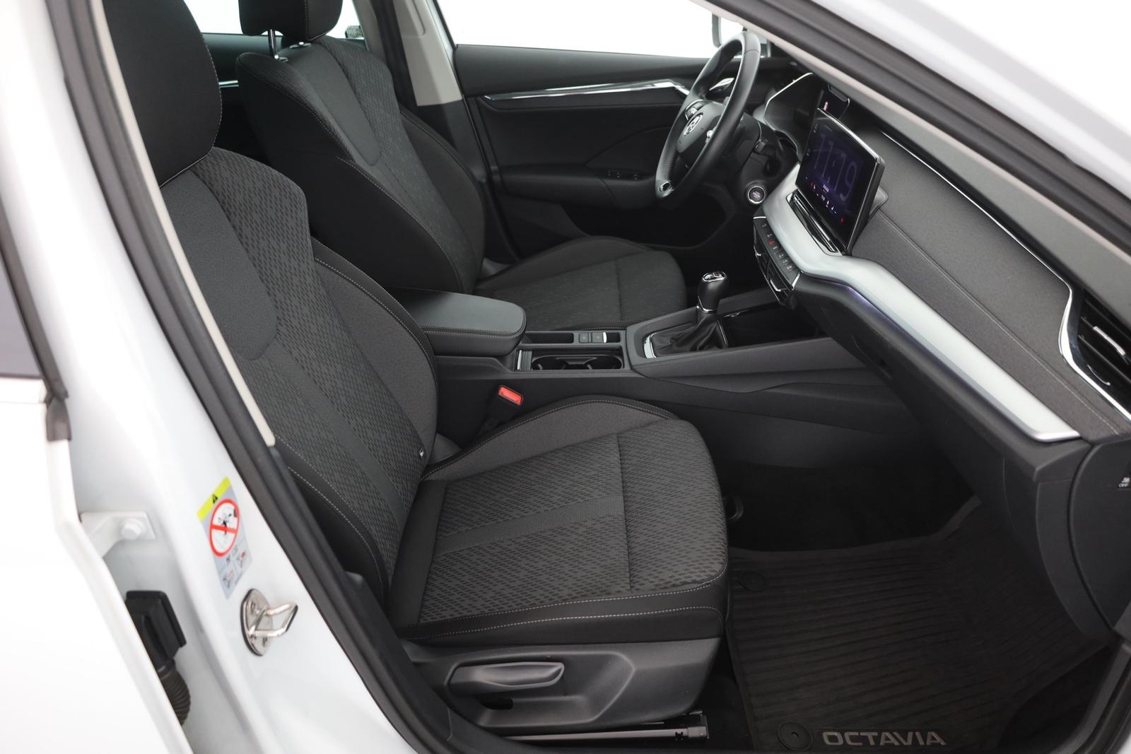 Skoda Octavia Combi 1.5 TSI Style LED Navi ACC Kamera