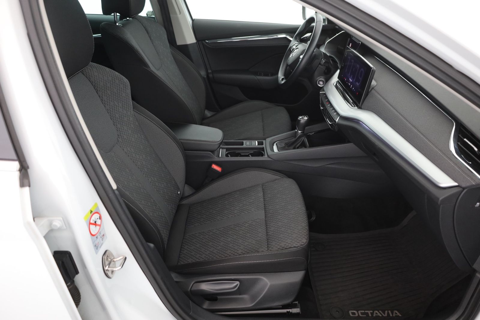Skoda Octavia Combi 1.5 TSI Style LED Navi ACC Kamera foto 23