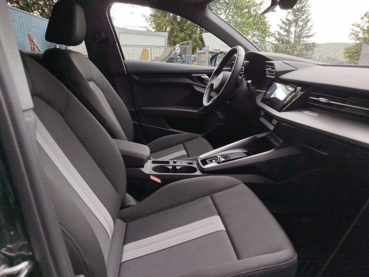 Fahrzeugabbildung Audi A3 Sportback Advanced 35 1.5 TFSI DSG Navi ACC