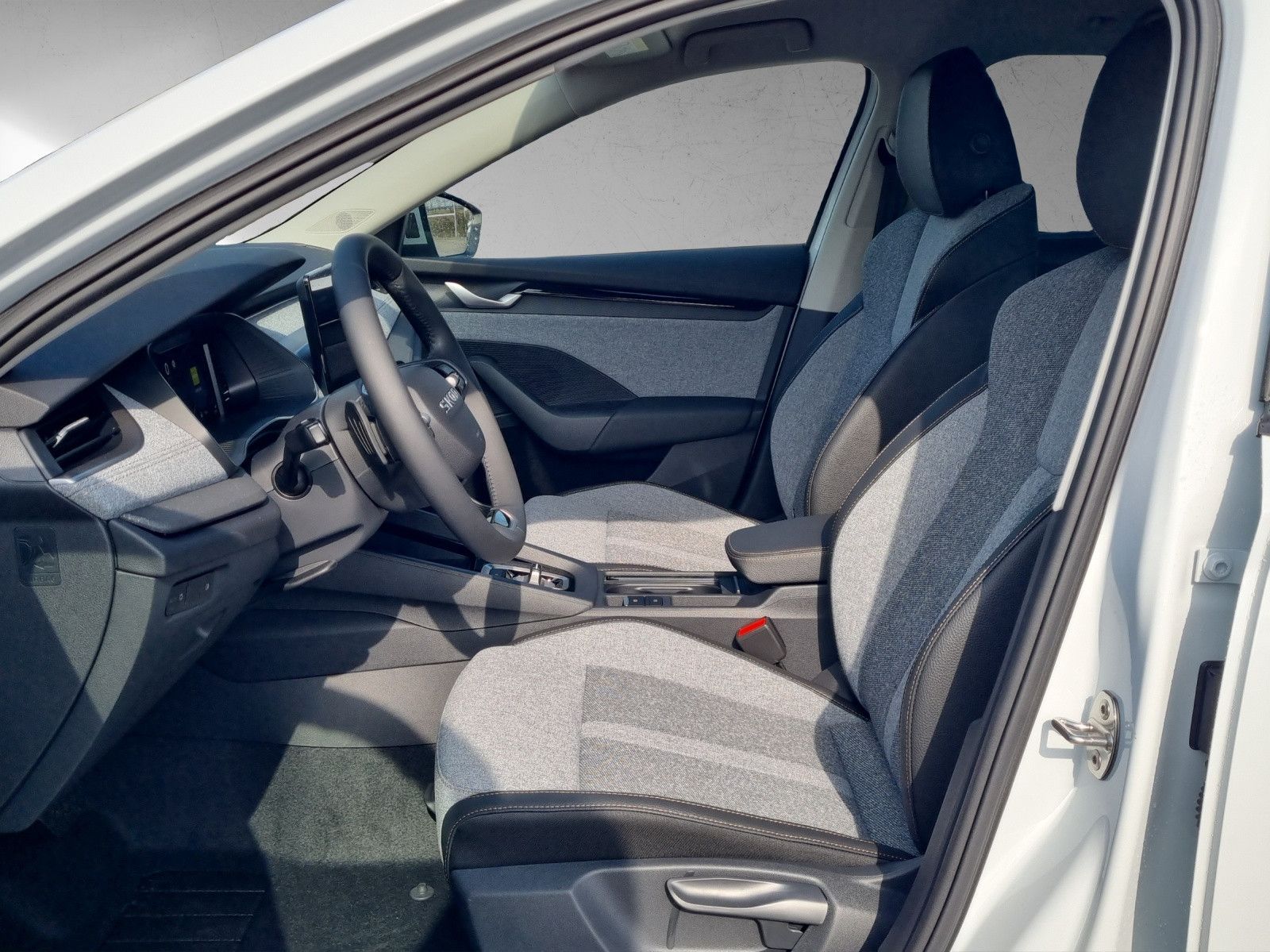 Fahrzeugabbildung SKODA Octavia Combi Balance 2,0TDI AHK Kamera