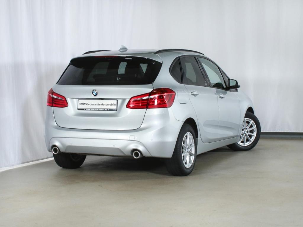 BMW 220 Active Tourer i Pano Kamera AHK LED Navi PDC