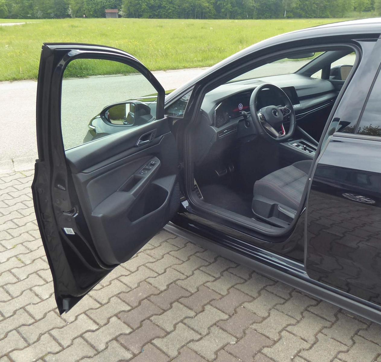 Volkswagen Golf VIII Lim. GTI DSG Blackstyle/VIRTUAL/NAVI, миниатюра 21