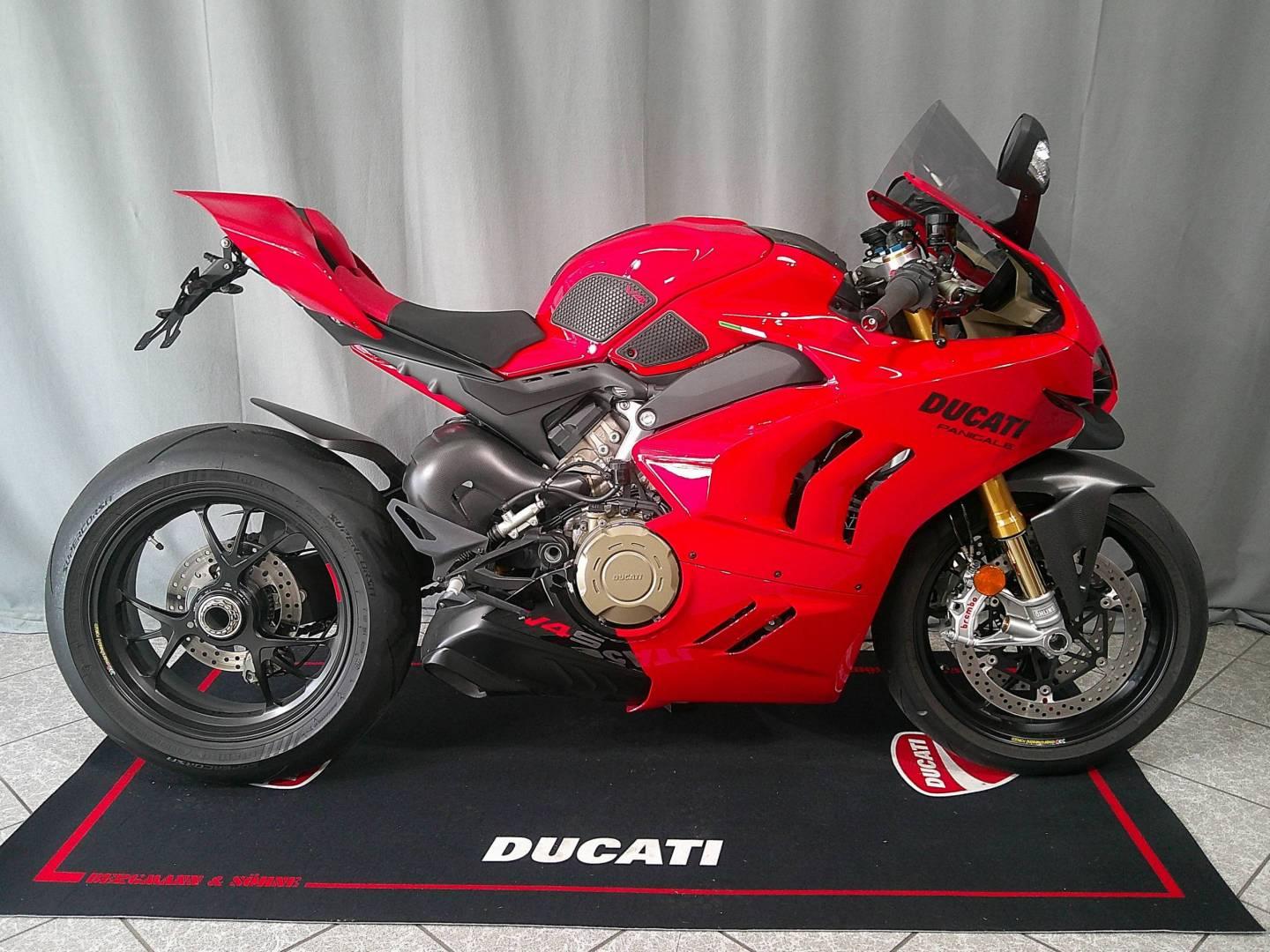 Ducati PANIGALE V4 S RED 2022