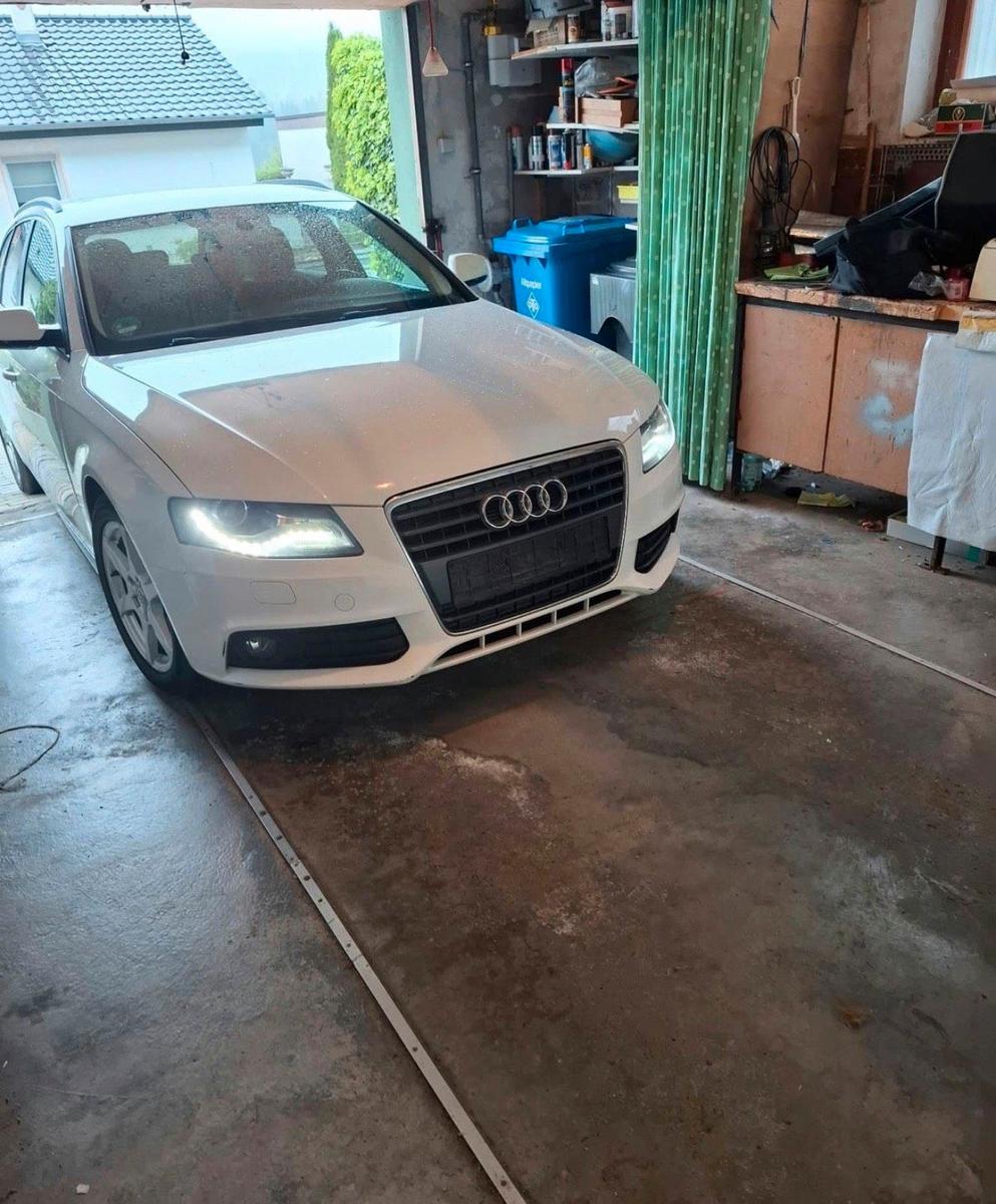 Audi A4 2010 — rear view