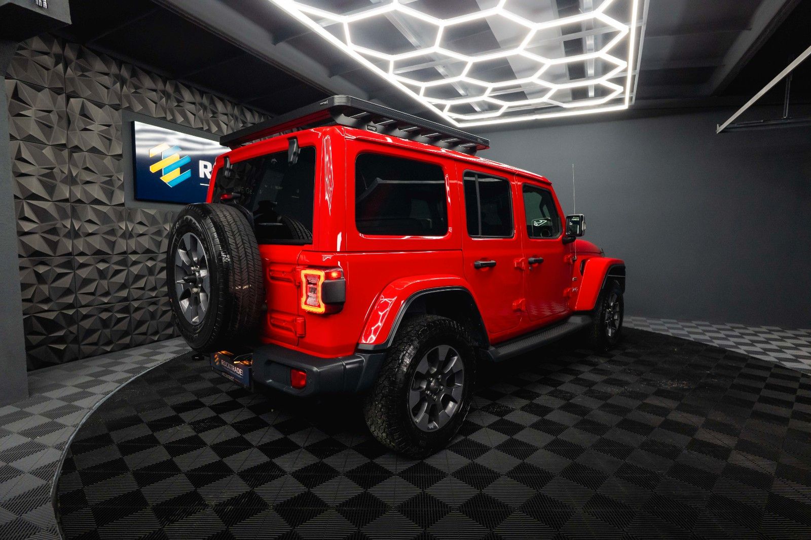 Fahrzeugabbildung Jeep Wrangler Unlimited Sahara OVERLAND 4x4 *LED*ACC*