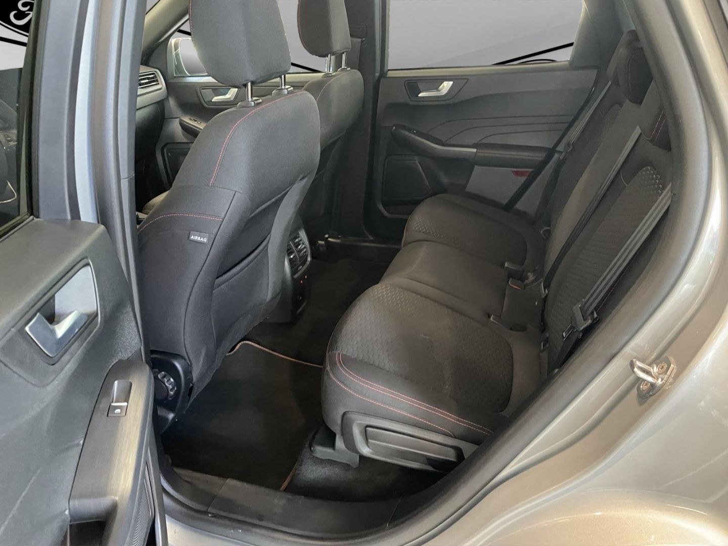 Fahrzeugabbildung Ford Kuga Hybrid ST-Line WINTERPAKET Navi LED Tempoma