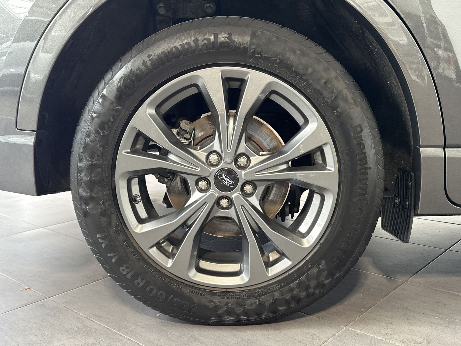 Fahrzeugabbildung Ford Kuga 2.0 EB 4x4 ST-Line NAV+LED+KAMERA+VCOCKPIT