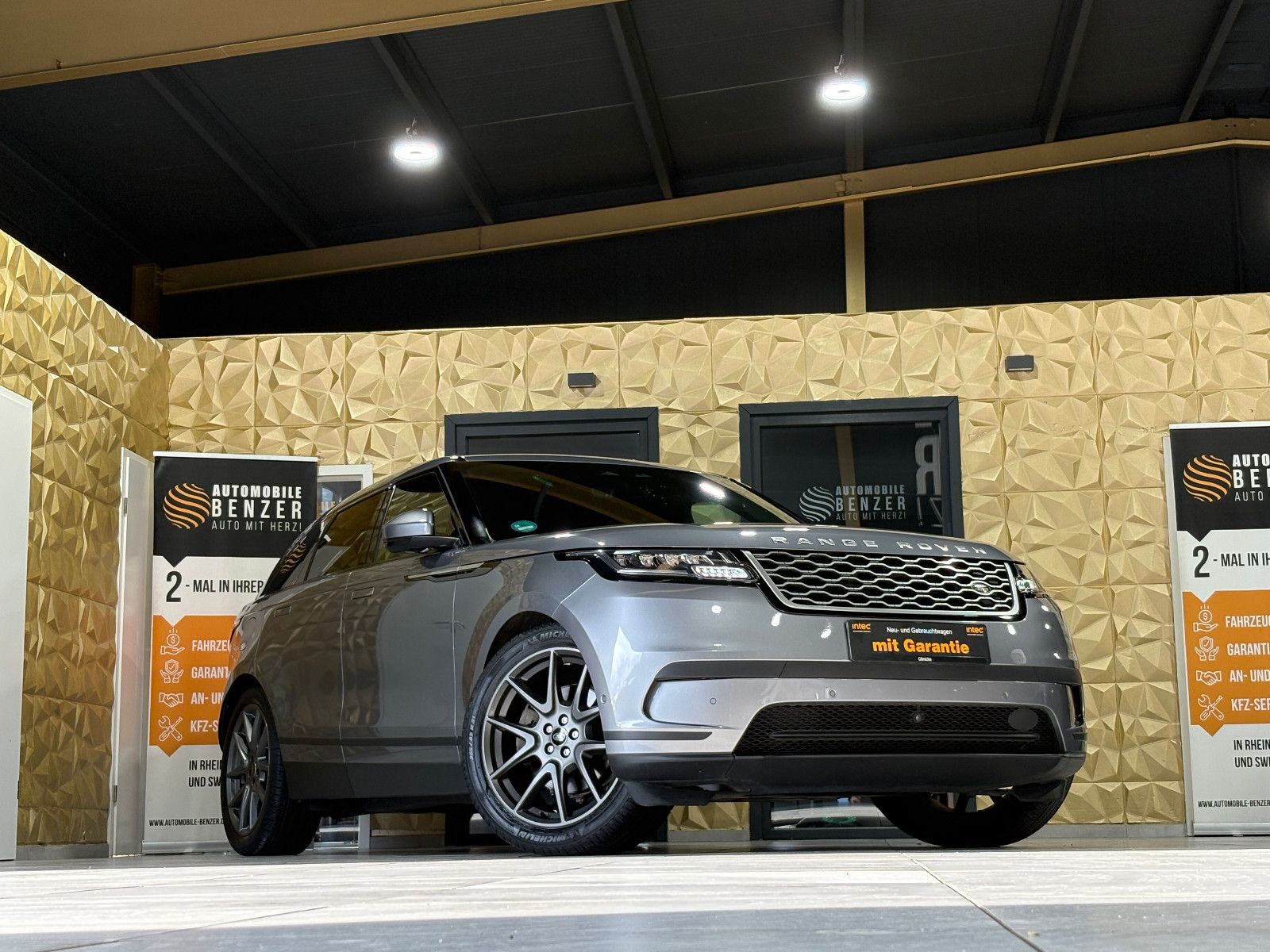 Fahrzeugabbildung Land Rover Range Rover Velar/360*KAM/LED/APPLE/LEDER/
