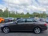 Mercedes-Benz E 500 AVANTGARDE/Wenig KM/1 Hand/GAR/Top Zustand - Mercedes-Benz E 500 mit Benzin-Antrieb