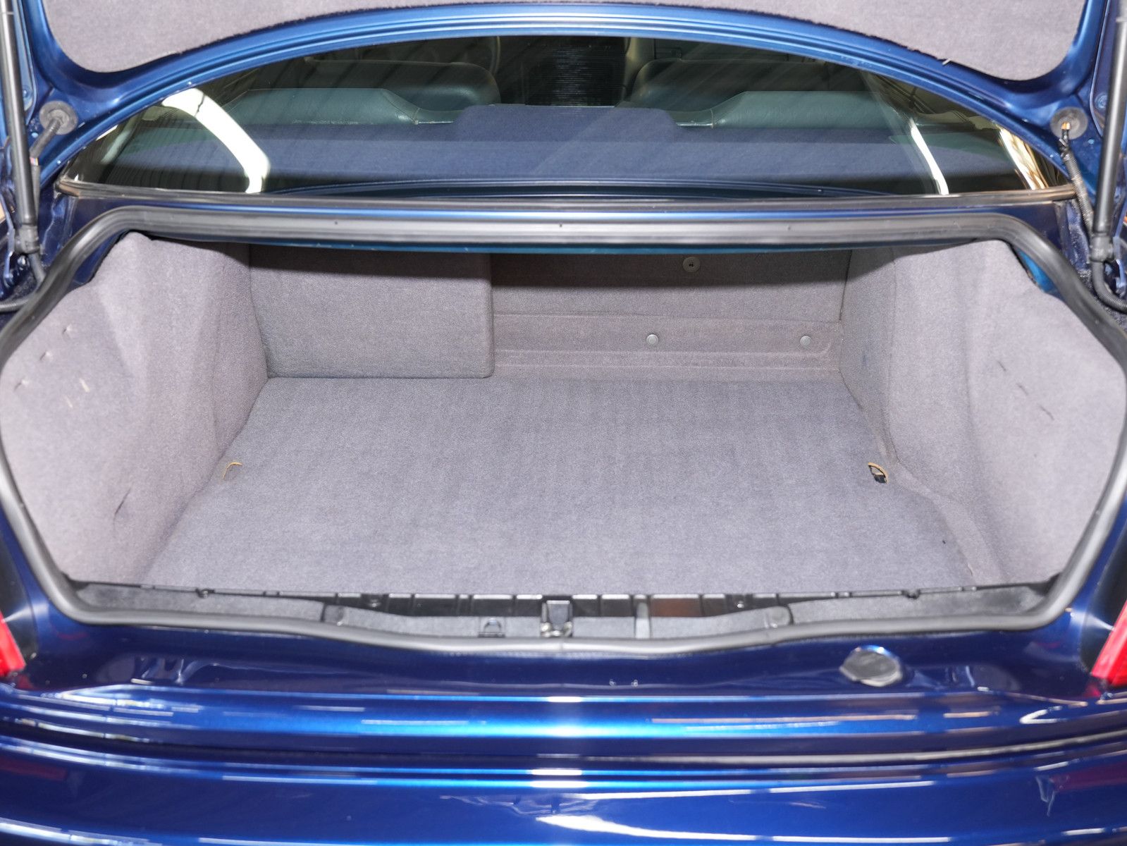 Fahrzeugabbildung BMW 850 i Automatik - elektr. SD | AHK abnehmbar