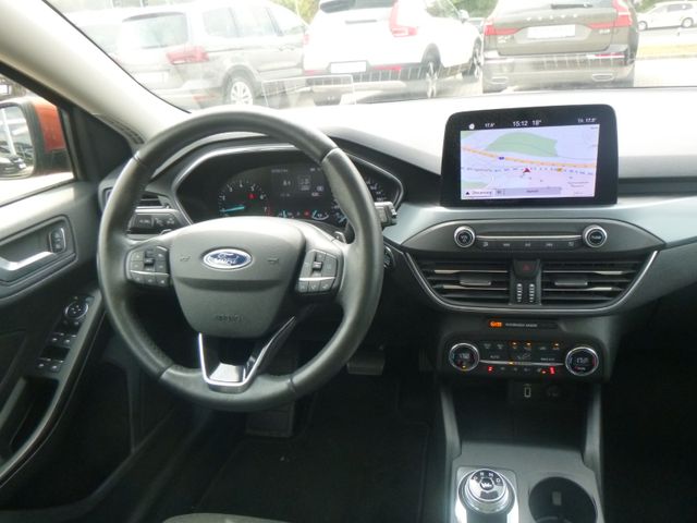 Fahrzeugabbildung Ford Focus ACTIVE 1,5 EcoB >AUT/Headup/NAV/LED/PAN<