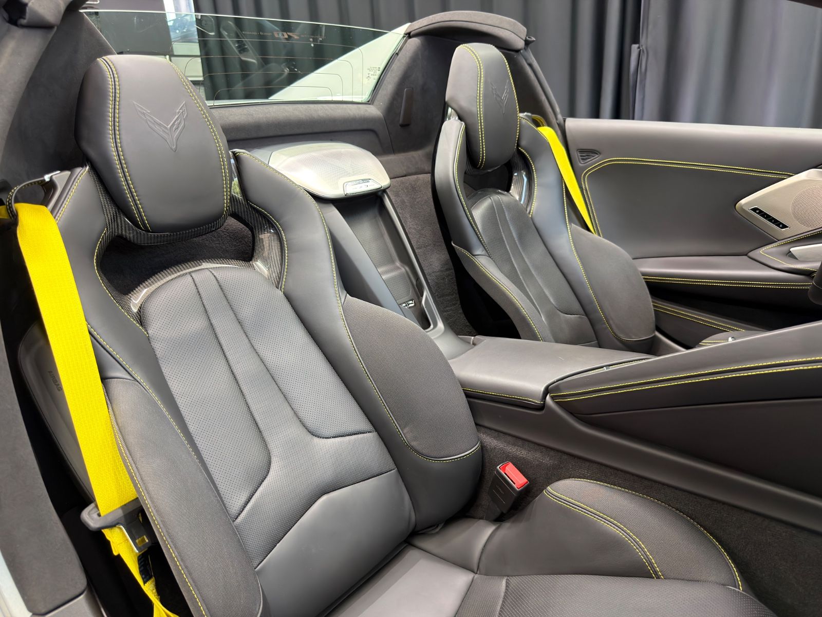 Fahrzeugabbildung Corvette C8 6.2 V8 Stingray 3LT Cabrio|CARBON|LIFT|VOLL