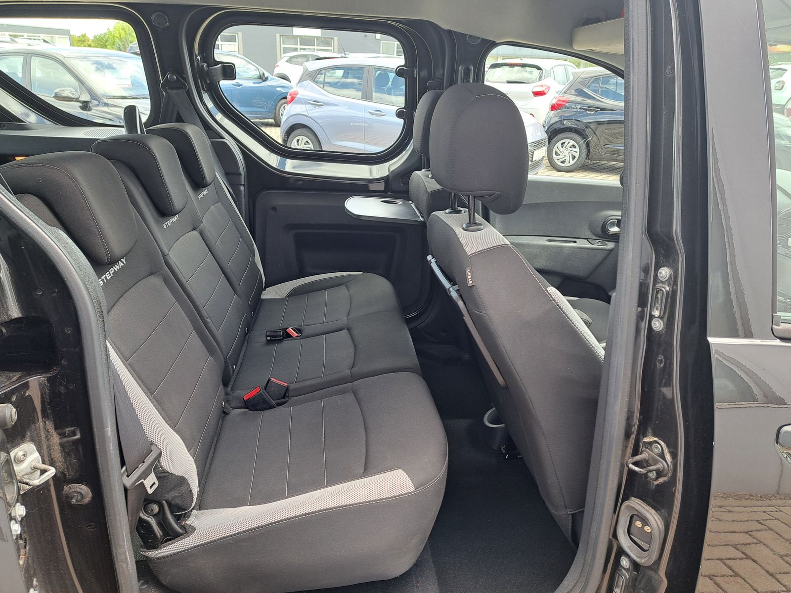 Fahrzeugabbildung Dacia Dokker Stepway TCe 115 NAVI KAMERA SITZHEIZUNG