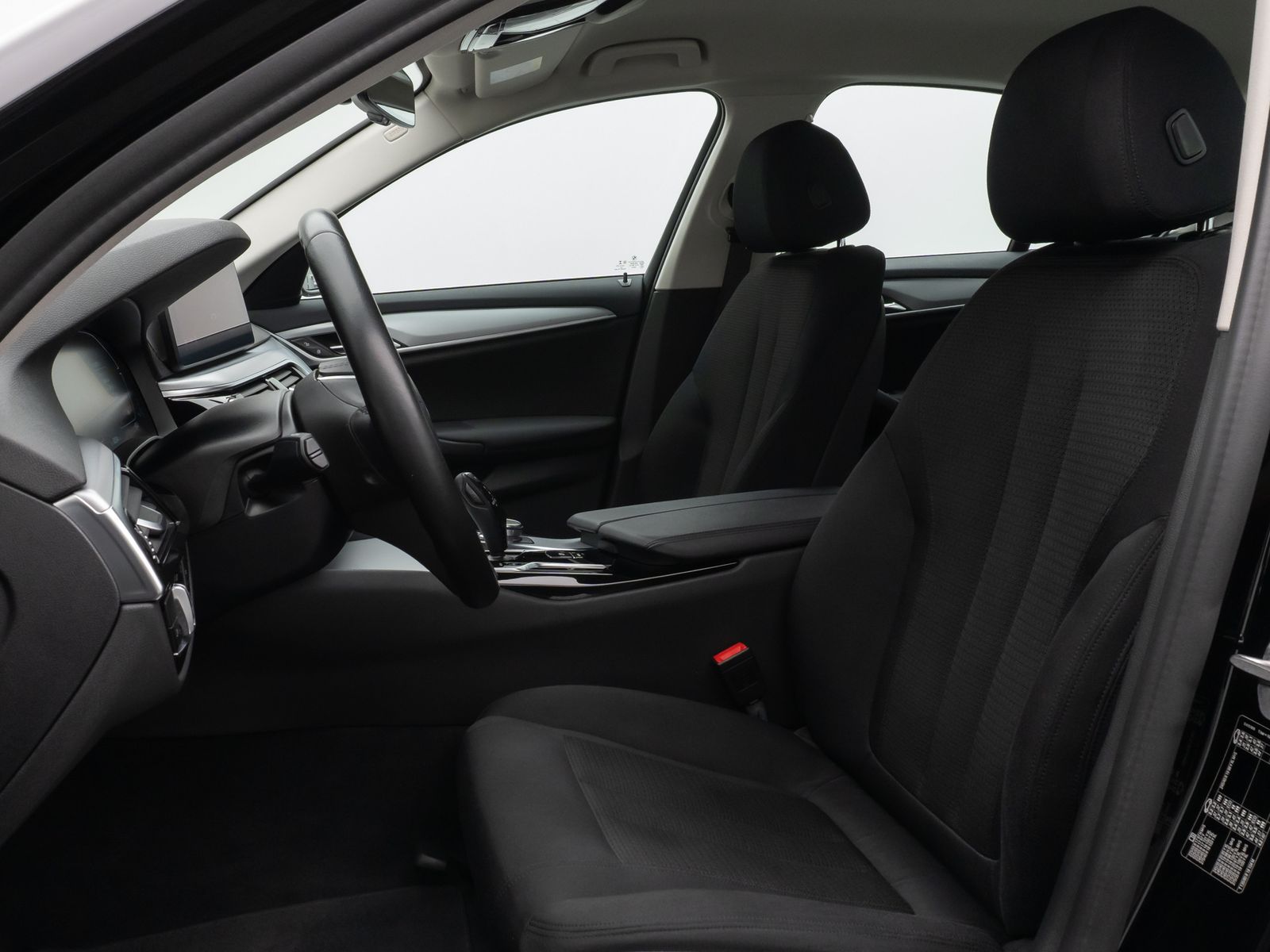 Fahrzeugabbildung BMW 530i Lim.DAB CockPitPro PDC Sitzhzg Alarm LED