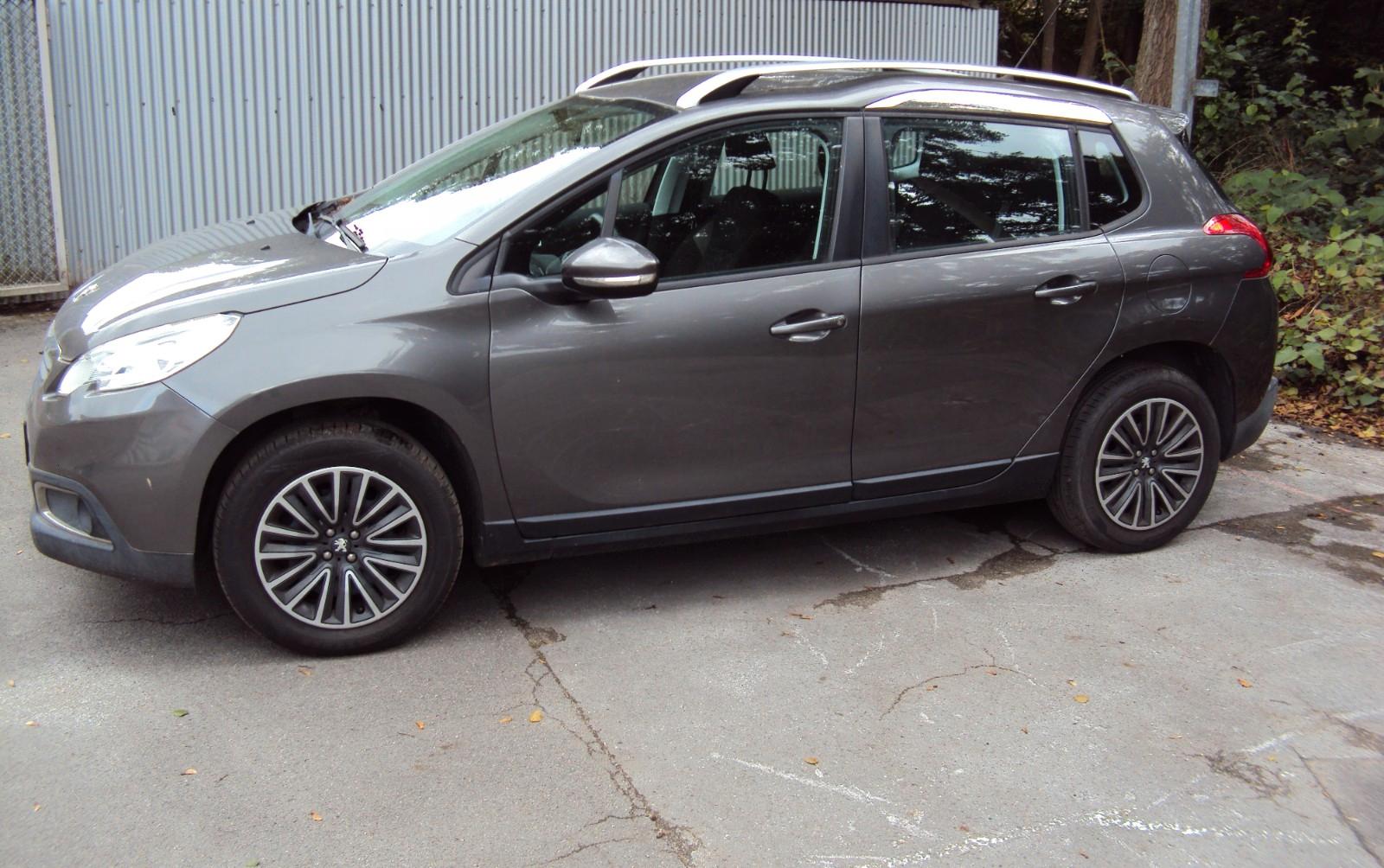Peugeot 2008 Active-AUTOMATIK-NAVI-KLIMA--79000KM