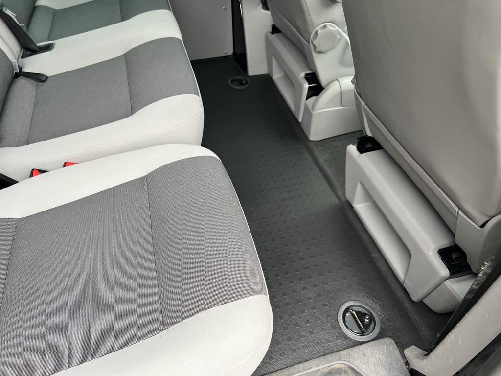 Volkswagen T5 Caravelle