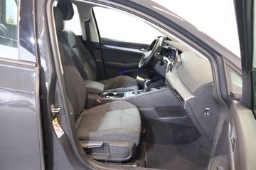 Volkswagen Golf VIII 2.0 TDI Life HUD+AID+KEY+ACC+KAM+LED