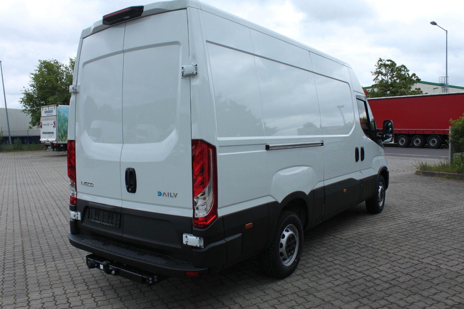 Fahrzeugabbildung Iveco e-Daily 38S14E V