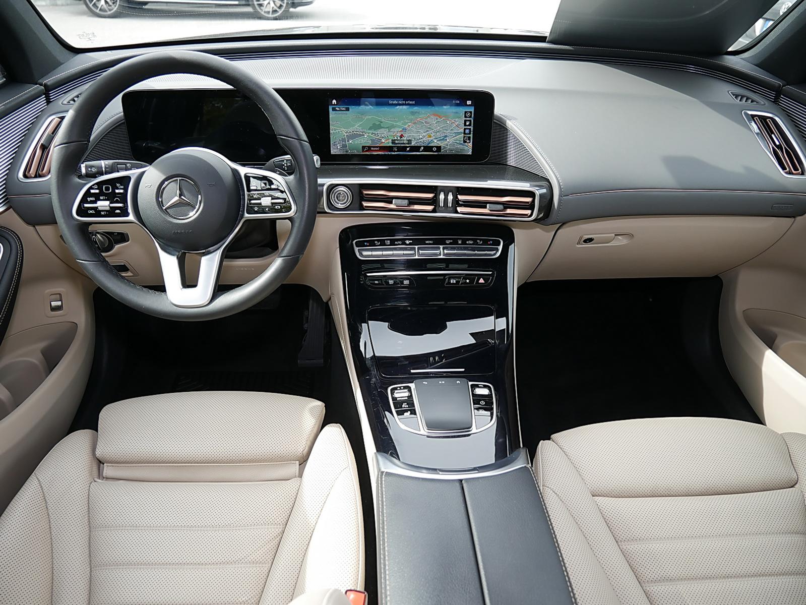 Mercedes-Benz EQC 400 4MATIC AMG+DISTRONIC+Schiebedach+Memory+