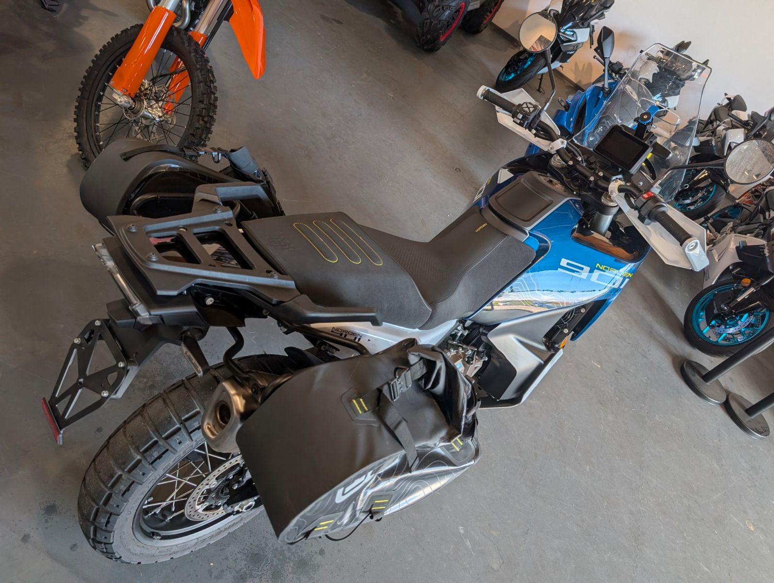 Fahrzeugabbildung Husqvarna NORDEN 901 EXPEDITION *WIE NEU* *SERVICE NEU*