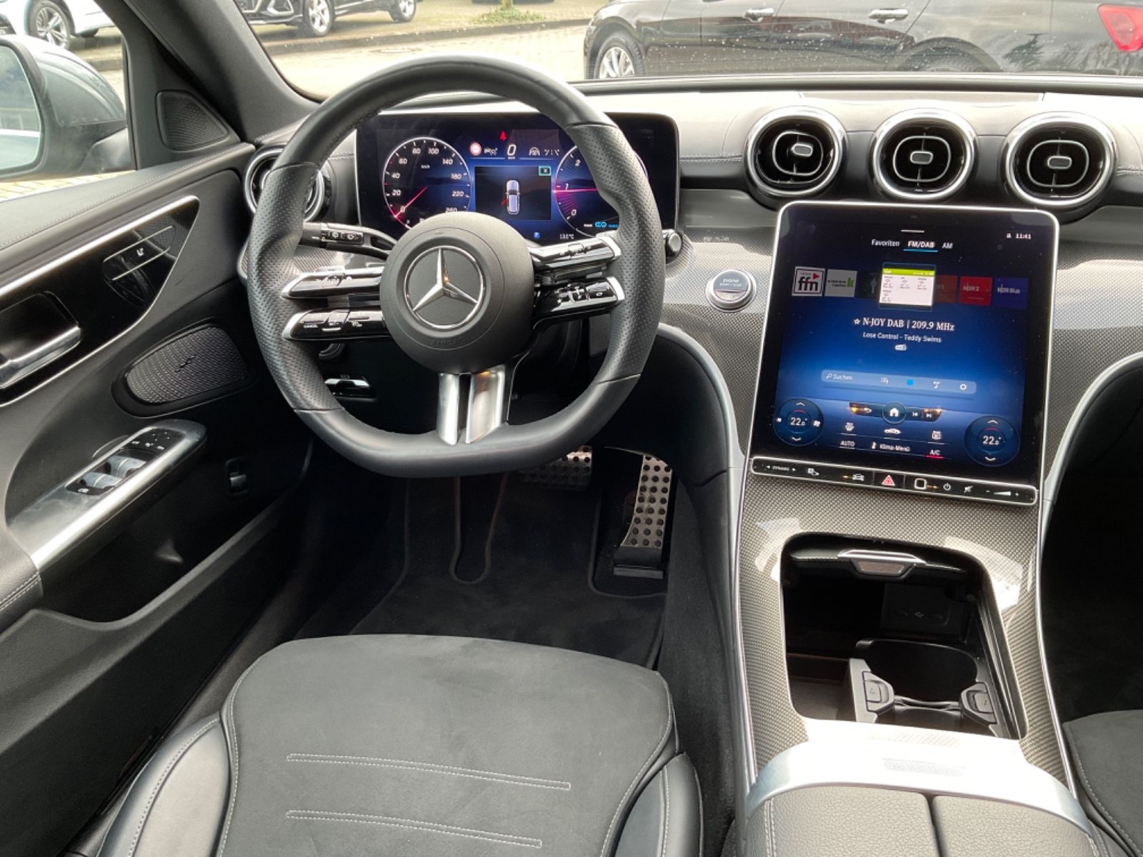 Fahrzeugabbildung Mercedes-Benz C 220 d T Autom,AMG,Kamera,LED,Distronic