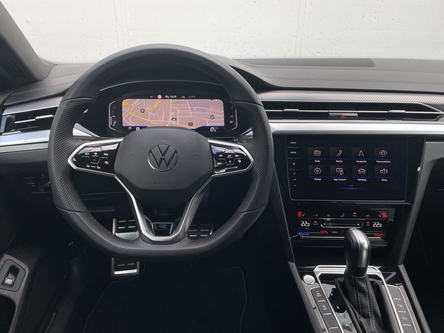 Arteon 2.0TSI DSG 4Motion R-Line Pano/AHK/Kamera
