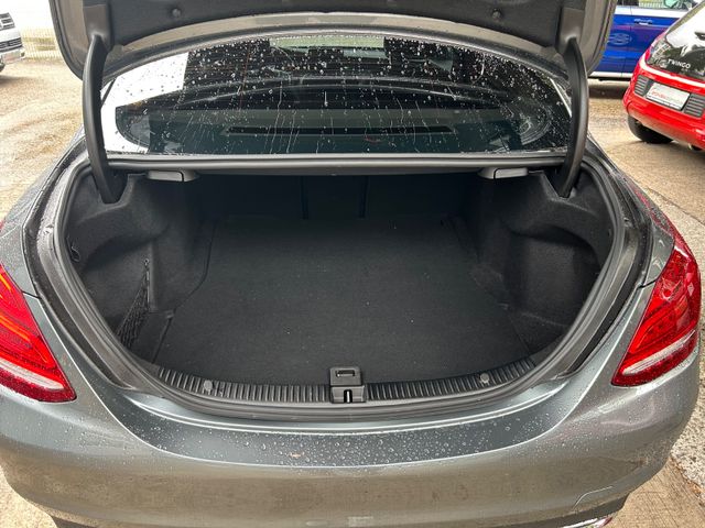 Fahrzeugabbildung Mercedes-Benz C 180 Autom.+Navi+LED+BT+SHZ+Teilleder+