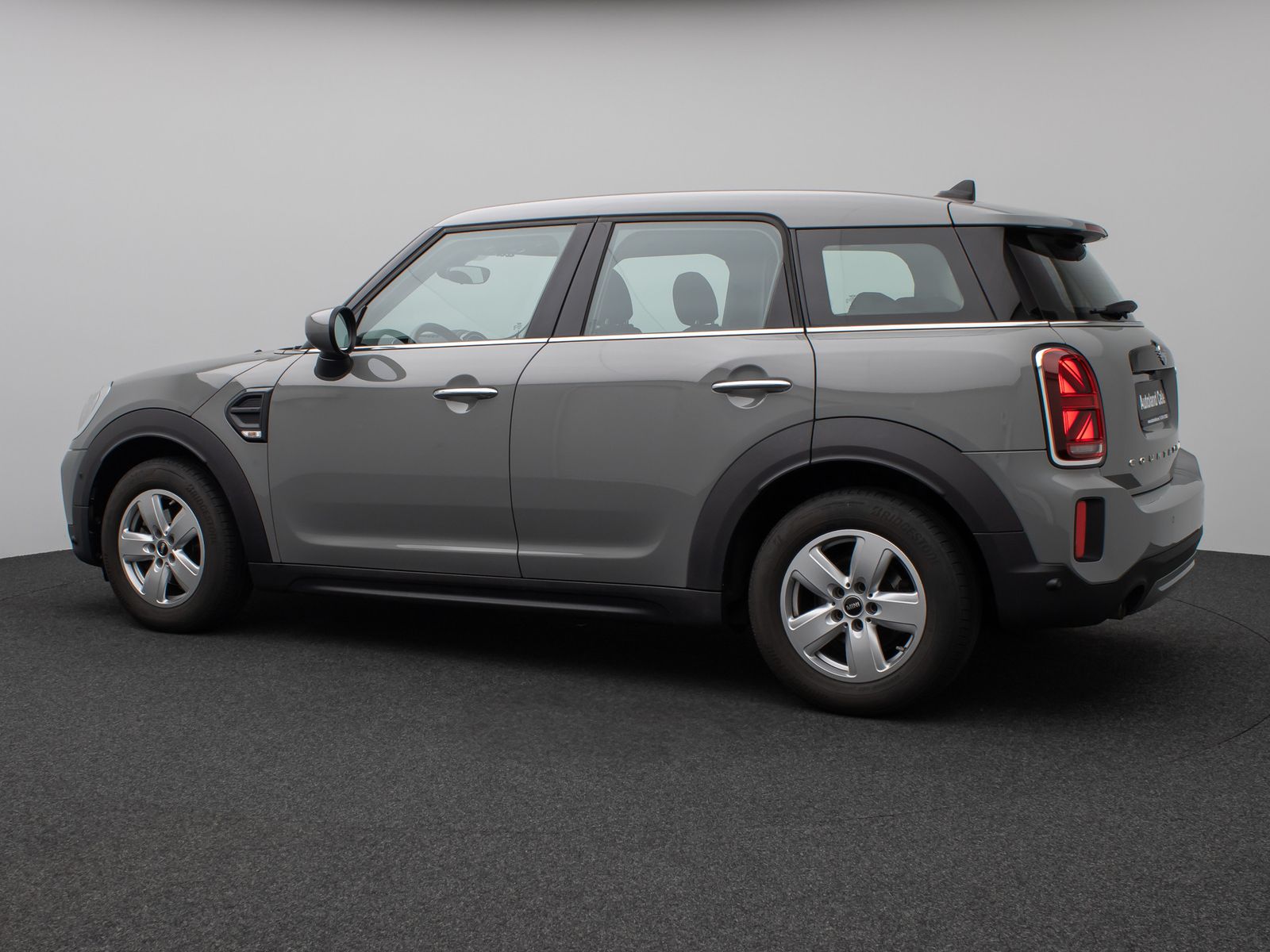 Fahrzeugabbildung MINI One Countryman Essential Trim Kamera AHK LED