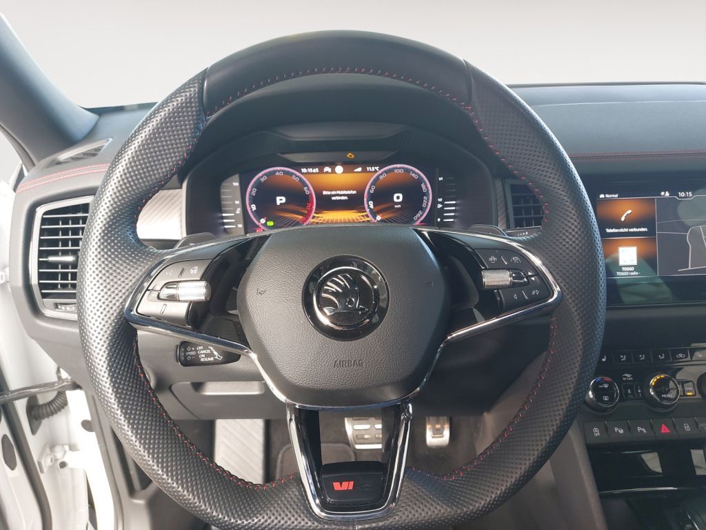 Fahrzeugabbildung SKODA Kodiaq 2.0 TSI 4x4 DSG RS AHZV Standheizung 5 Ja