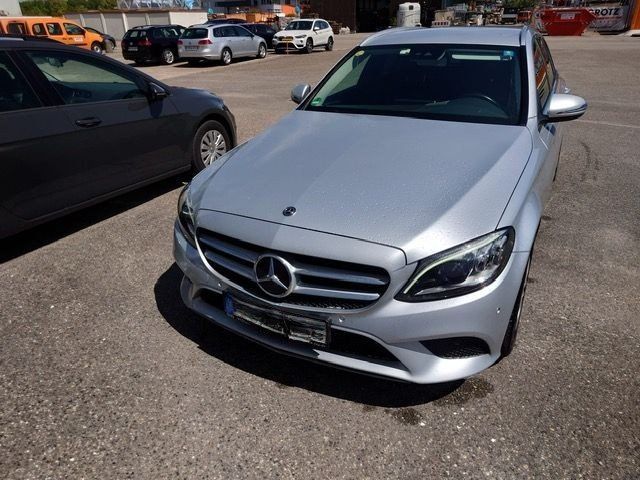 Image of Mercedes-Benz C 220