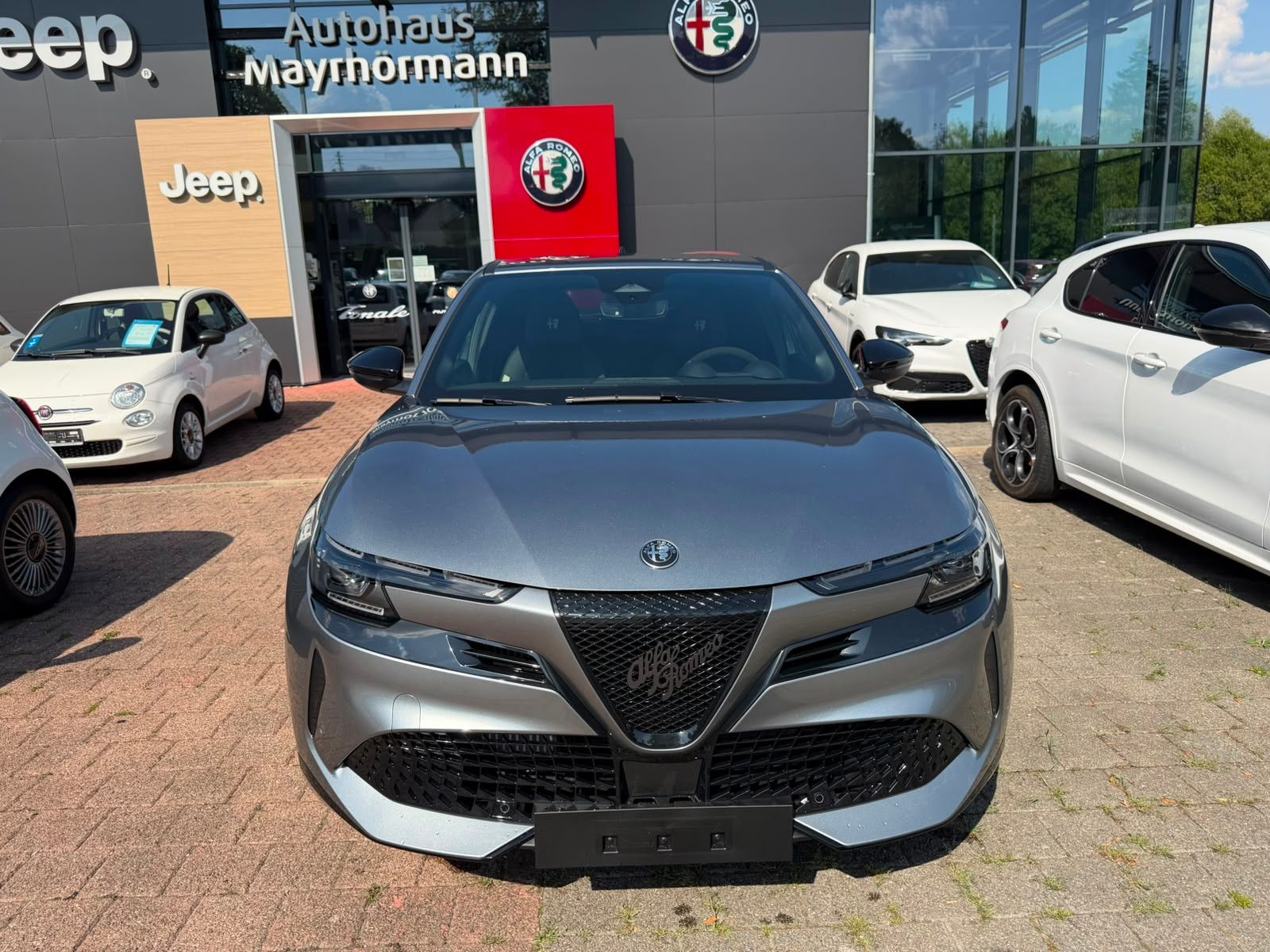 Fahrzeugabbildung Alfa Romeo Junior Ibrida 1.2 Allrad Sport Speciale