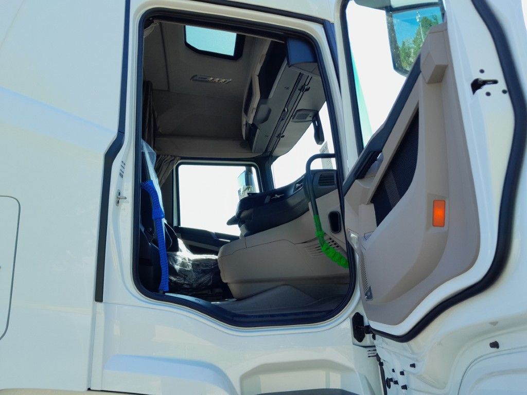 Fahrzeugabbildung DAF FAN XG 480  Multiwechsler 1120-1320