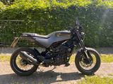 Husqvarna Svartpilen 125 - HUSQVARNA 125