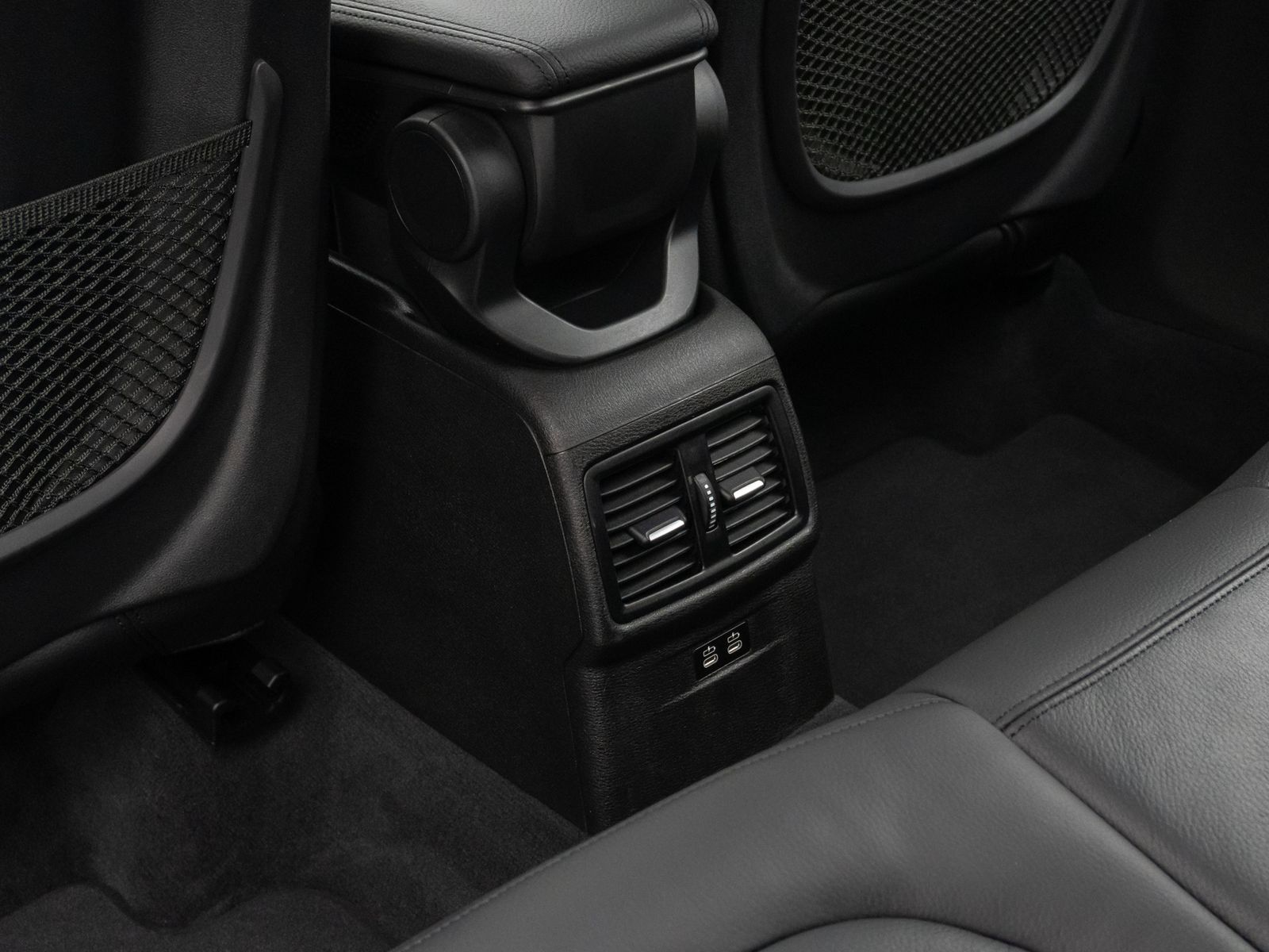 Fahrzeugabbildung BMW X1 sD18i Kamera DAB Alarm LED Navi Sport Geschwi
