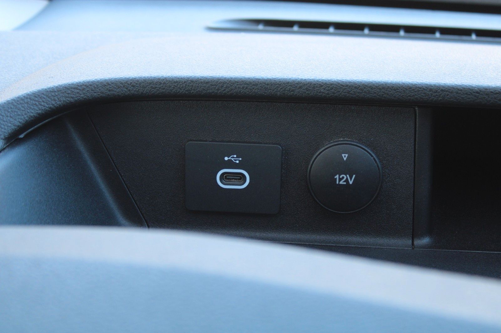 Fahrzeugabbildung Ford Transit L3 H2 TREND AHK NAVI 360° ACC WinterPak