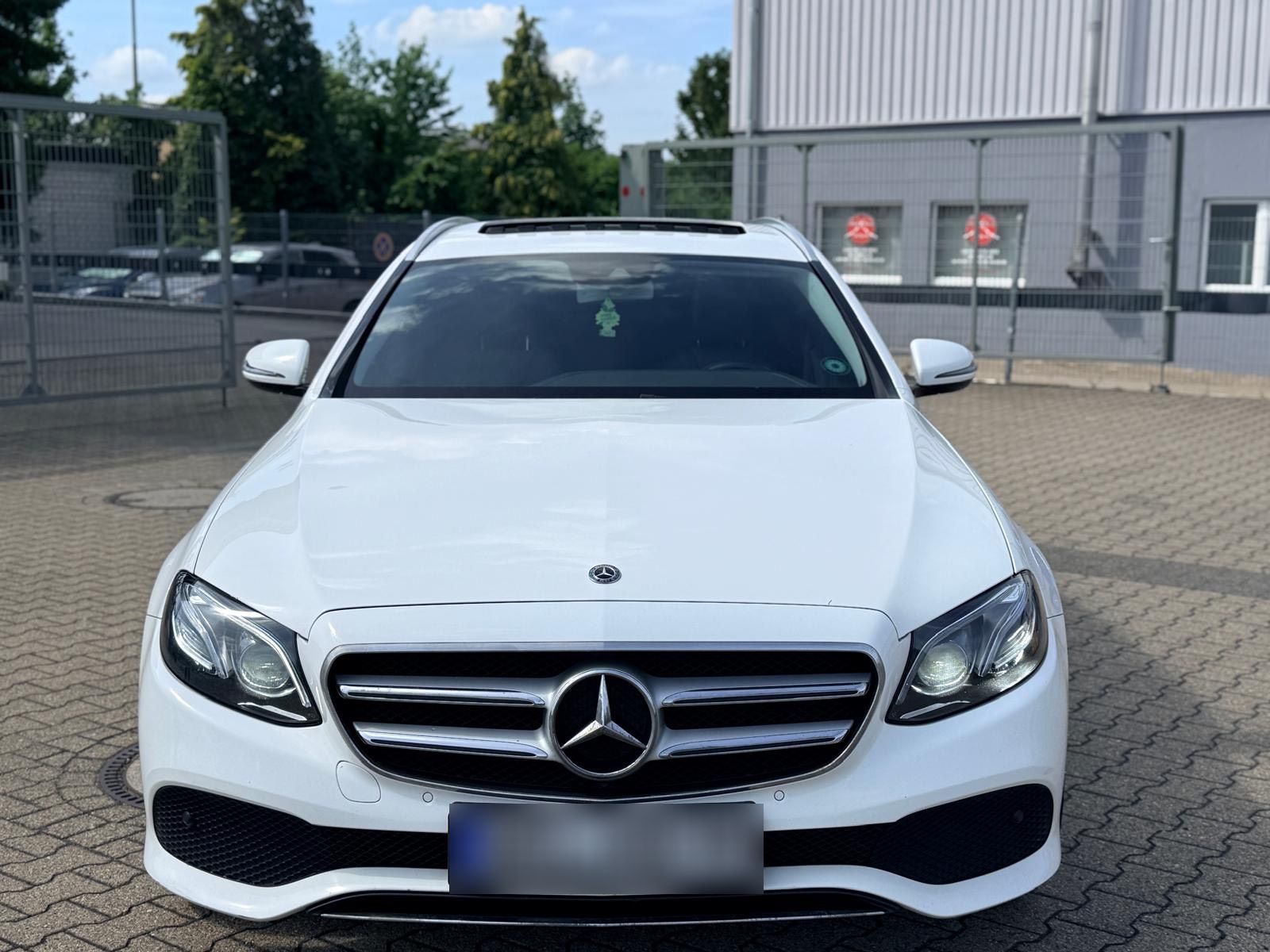 MERCEDES-BENZ Mercedes Benz E 350d 4Matic *Widescreen *M...