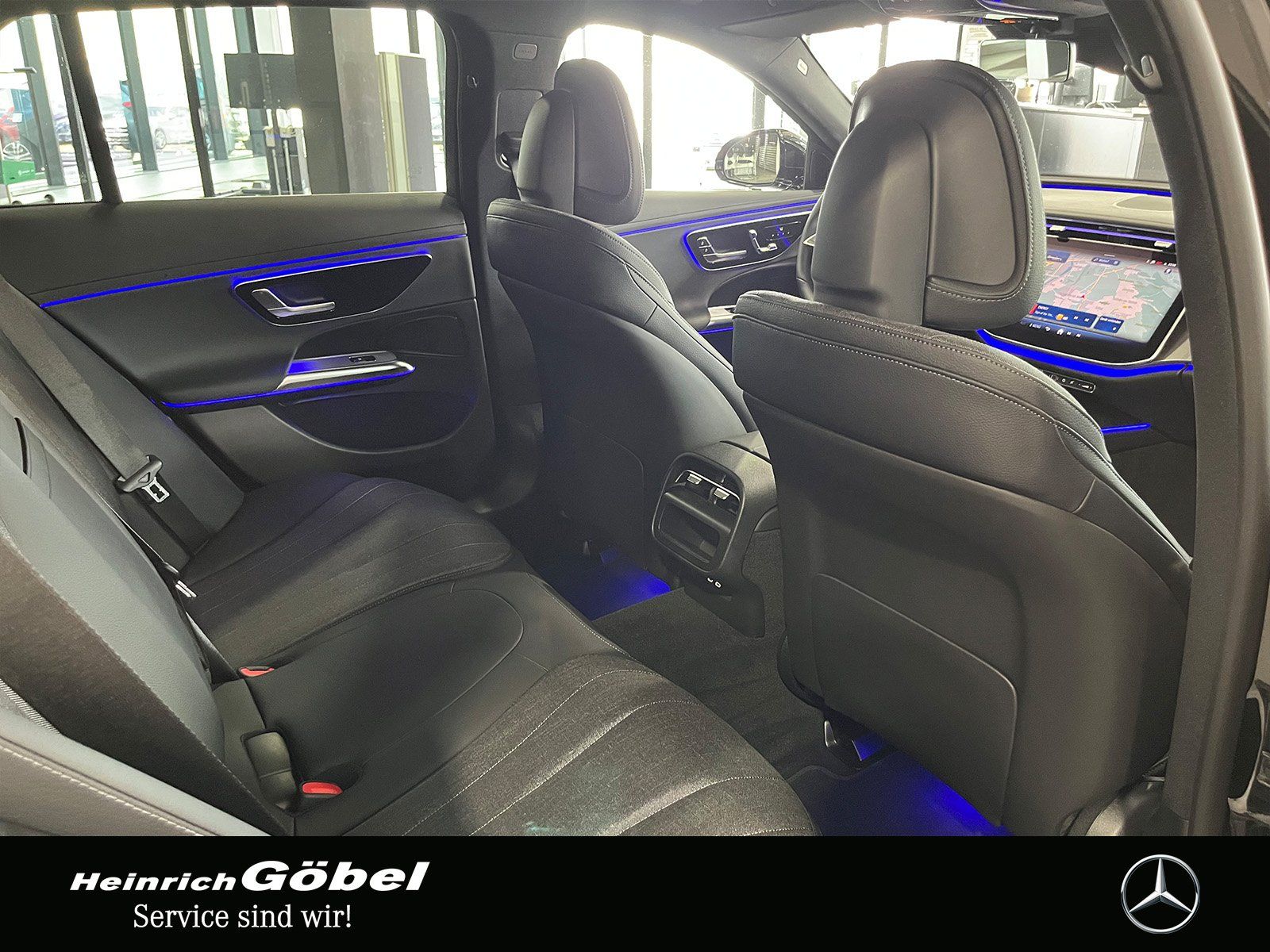 Fahrzeugabbildung Mercedes-Benz E 220 d T AVANTGARDE+FAHR-ASSIST+360°+DIGITAL.L