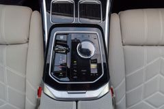 BMW 740 – 26 / 30