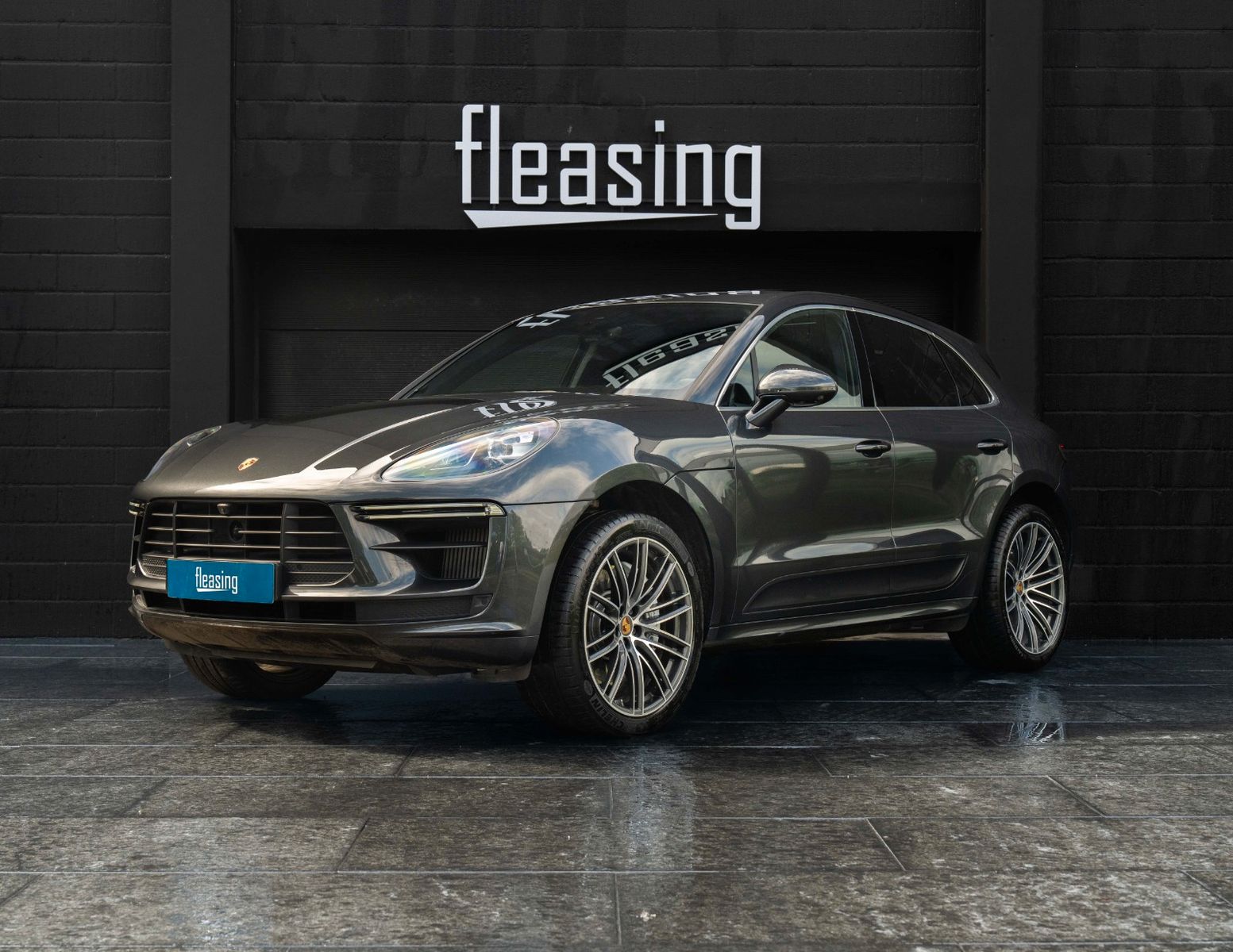 PORSCHE Macan Turbo*BURMESTER*PANO*ACC*EXHAUST