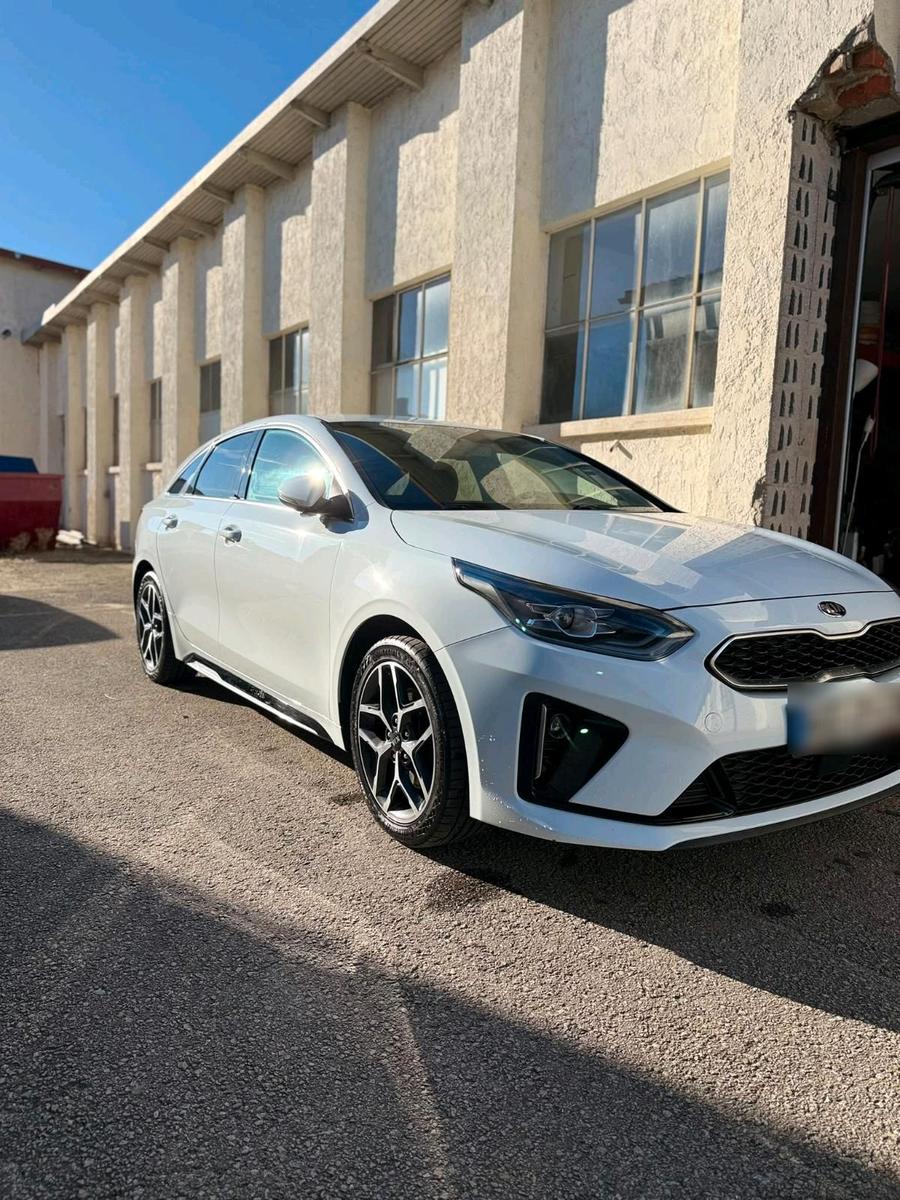 Kia Andere