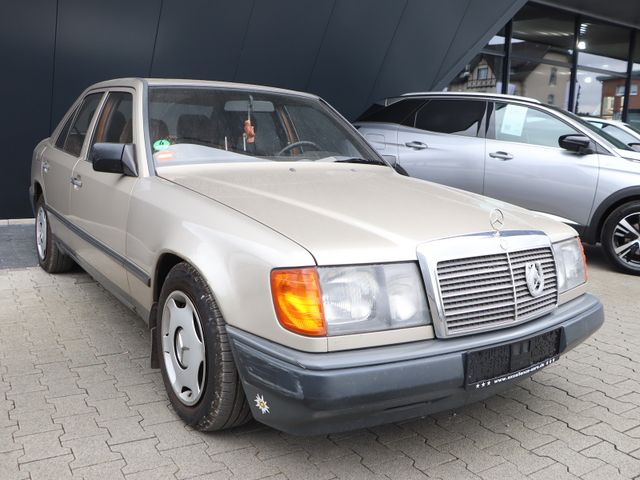 Mercedes-Benz E 200 W124 LIMO AUTOMATIK / 1.HAND / SCHECKHEFT