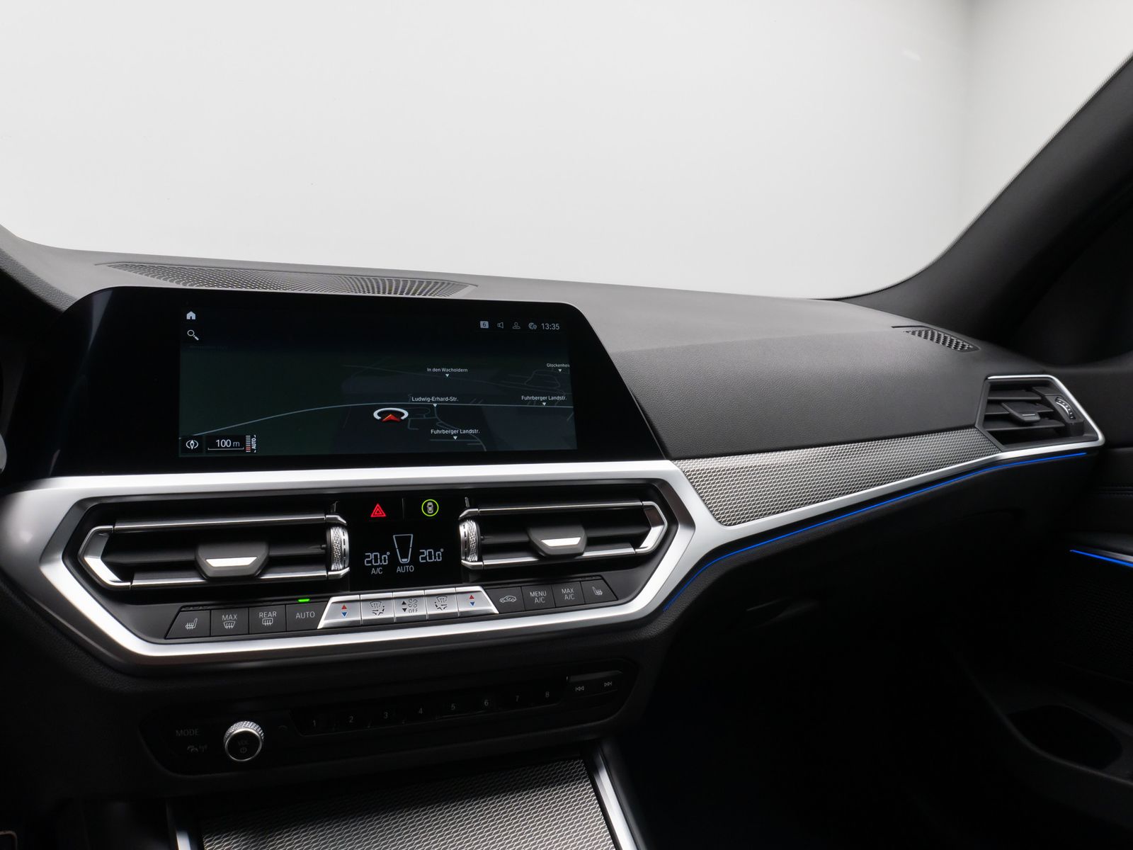 Fahrzeugabbildung BMW 320d M Sport DAB CockPitPro PDC Alarm AHK LED