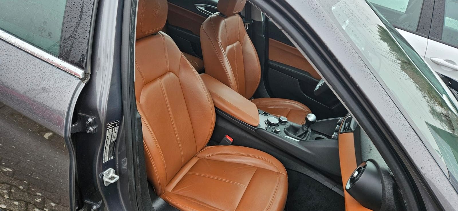 Fahrzeugabbildung Alfa Romeo Giulia 2.2 Diesel Super MT*Xenon*Nav*Langstr