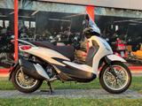 Piaggio Beverly 400 HPE  - PIAGGIO BEVERLY
