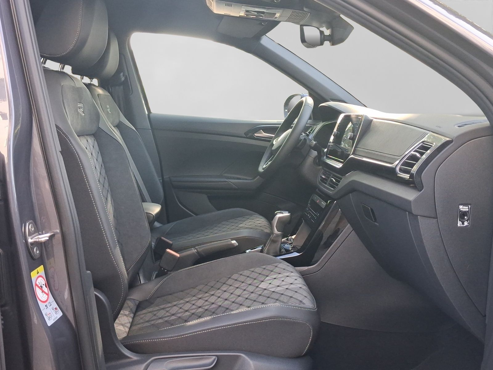 Volkswagen T-Cross 1.0 TSI DSG R-LINE APP-CON LM18 MATRIX S foto 4