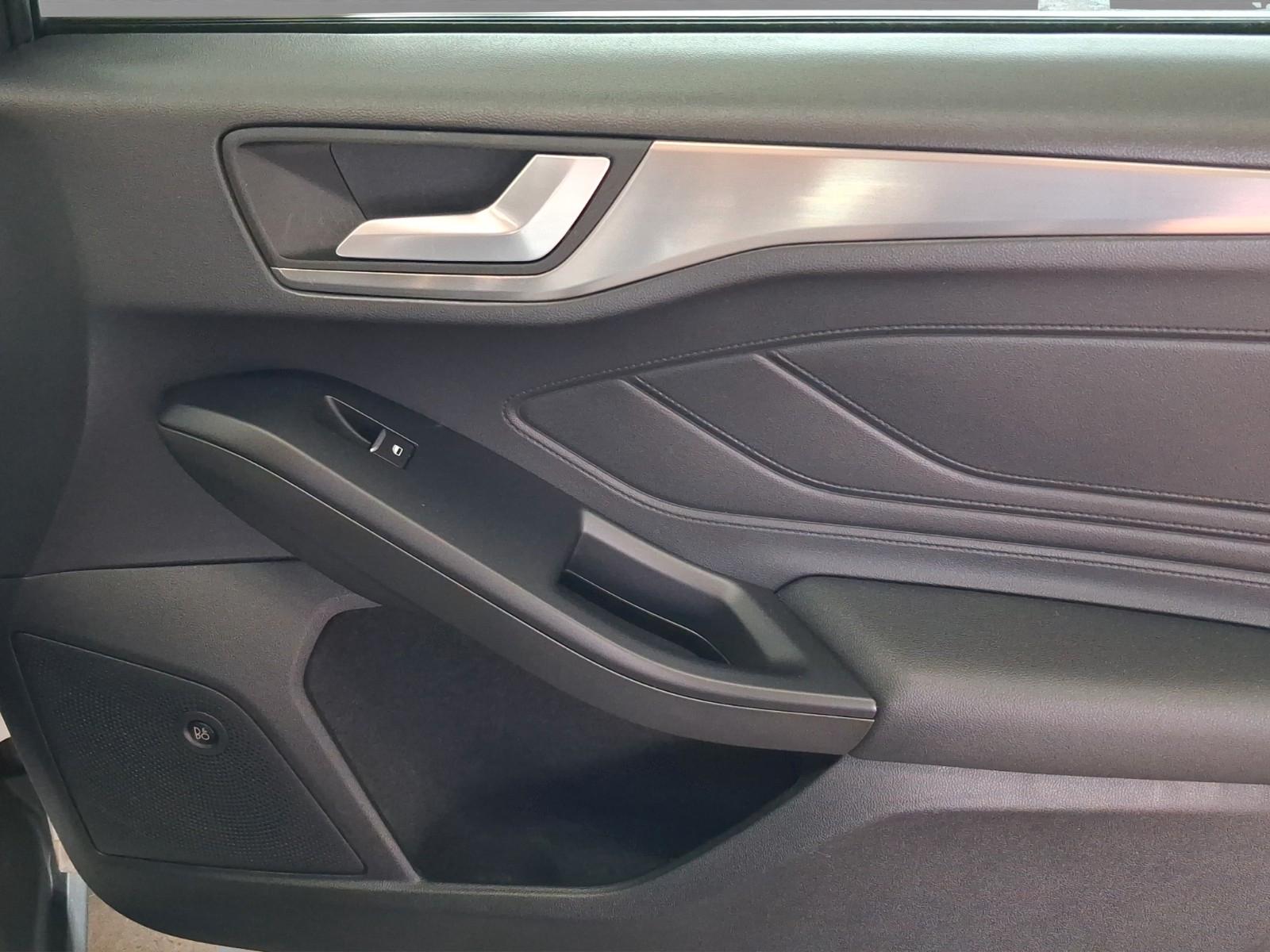 Ford Focus Turnier 2.0 Titanium,Navi,LED,Tempo,Kamera