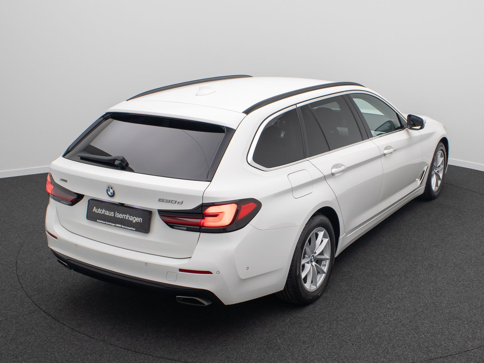 Fahrzeugabbildung BMW 530d xD ACC 360°Memory DAB DisplKey AHK Standhz